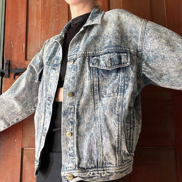 Stefano World Wide vintage acid wash denim jacket. - Picture 4 of 4
